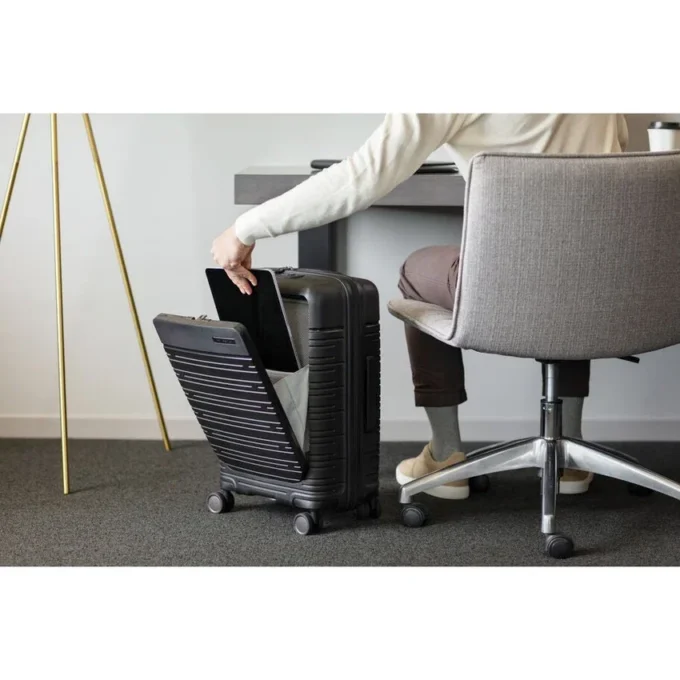 Elevation™ Plus sert kenarlı kabin boy valiz pro spinner Elevation™ Plus sert kenarlı kabin boy valiz pro spinner