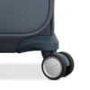Elevation™ Plus yumuşak kenarlı global kabin boy valiz